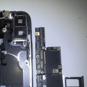 iPhone X płyta główna - demontaż
