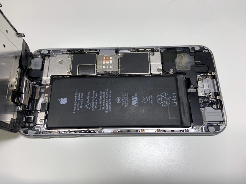 iPhone 6 jak zdemontować ekran